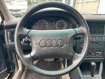 Audi 80 Berline 2.0 E — photo 8