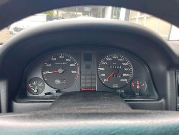 Audi 80 Berline 2.0 E — photo 15