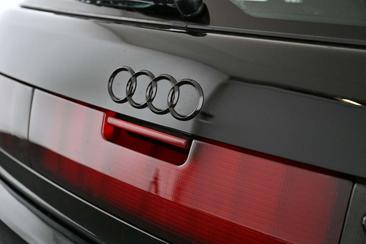 Audi RS2 Avant Black — photo 12