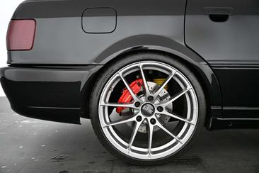 Audi RS2 Avant Black — photo 16