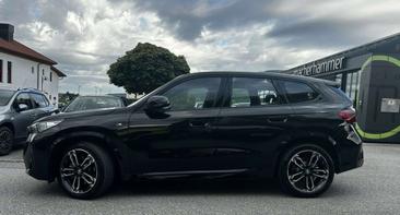 BMW IX1 XDrive30 — photo 4