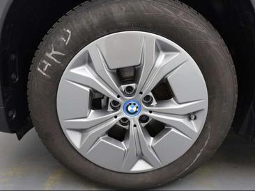 BMW IX1 EDrive20 — photo 7