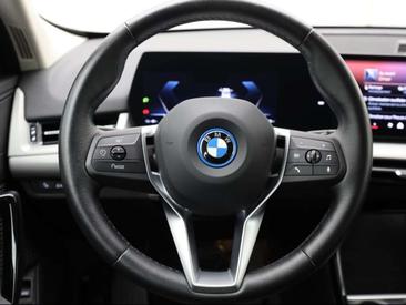 BMW IX1 EDrive20 — photo 8