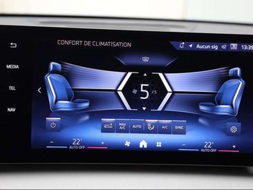 BMW IX1 EDrive20 — photo 12