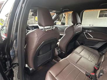 BMW IX1 XDrive30 — photo 11