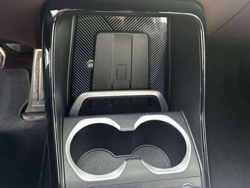 BMW IX1 XDrive30 — photo 19