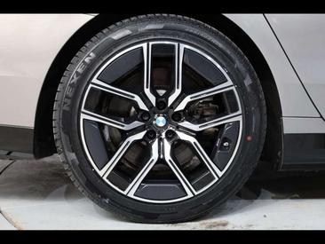 BMW I7 Berline EDrive50 — photo 8