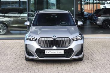 BMW IX1 EDrive20 — photo 4