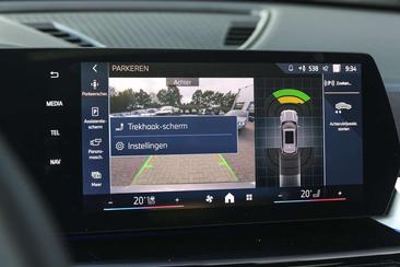 BMW IX1 EDrive20 — photo 18