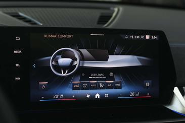BMW IX1 EDrive20 — photo 22