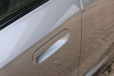 BMW IX1 EDrive20 — photo 30