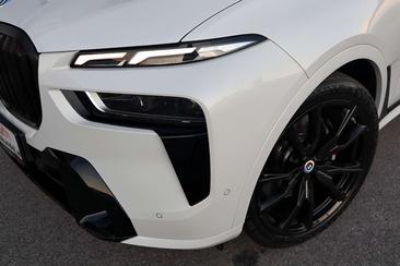 BMW X7 XDrive40d — photo 29