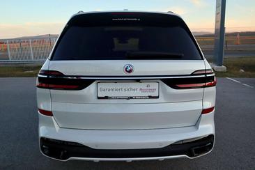 BMW X7 XDrive40d — photo 31