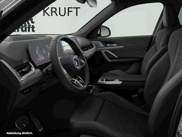 BMW IX1 XDrive30 — photo 3