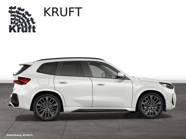 BMW IX1 XDrive30 — photo 8
