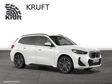 BMW IX1 XDrive30 — photo 9