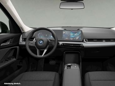 BMW IX1 XDrive30 — photo 7