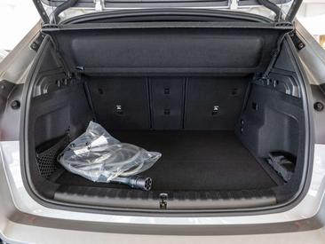 BMW IX1 XDrive30 — photo 11