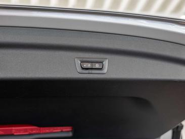 BMW IX1 XDrive30 — photo 12