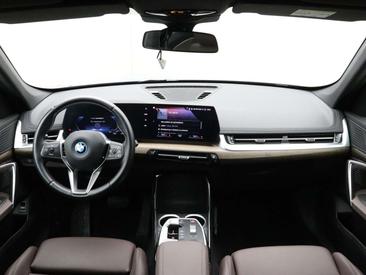 BMW IX1 XDrive30 — photo 25