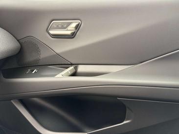 BMW iX3 40 — photo 18