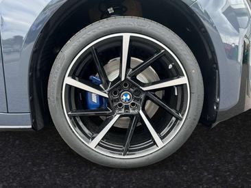 BMW iX3 40 — photo 3