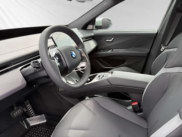 BMW iX3 40 — photo 27