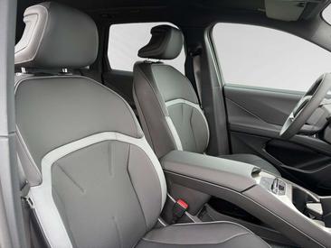 BMW iX3 40 — photo 29
