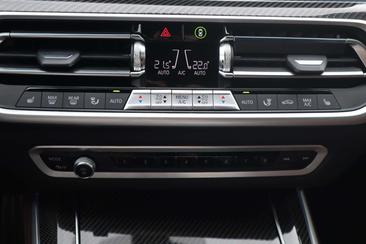 BMW X5 XDrive45e — photo 8
