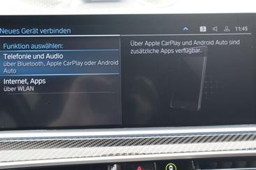 BMW X5 XDrive45e — photo 10