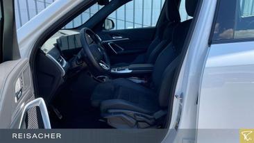 BMW IX1 EDrive20 — photo 4