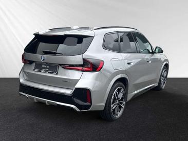 BMW IX1 EDrive20 — photo 2