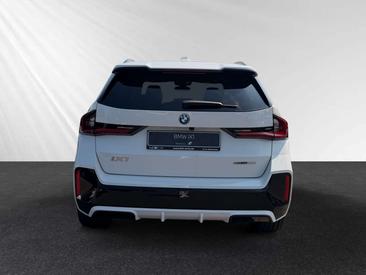 BMW IX1 EDrive20 — photo 6