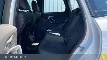 BMW IX1 EDrive20 — photo 8