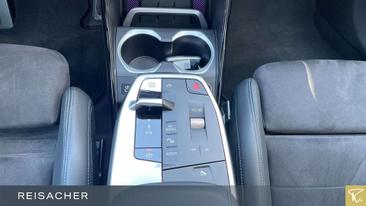 BMW IX1 EDrive20 — photo 11