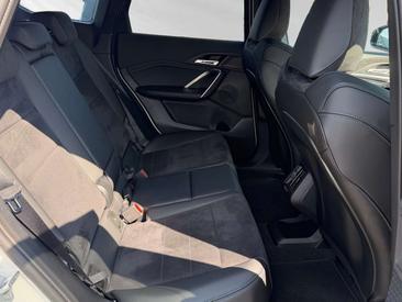 BMW IX1 EDrive20 — photo 13