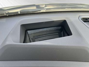 BMW IX1 EDrive20 — photo 17