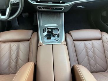 BMW X5 — photo 7