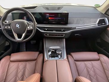 BMW X5 — photo 8