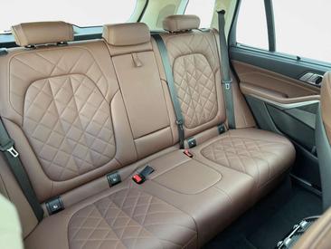 BMW X5 — photo 11