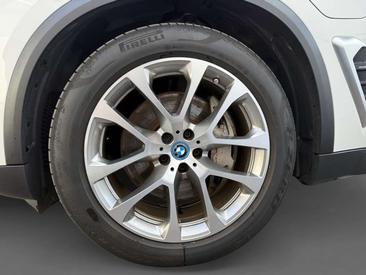 BMW X5 — photo 12