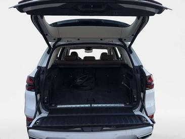 BMW X5 — photo 13