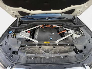 BMW X5 — photo 14
