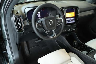 Volvo EC40 Coupé SUV Single Motor Extended Range — photo 3