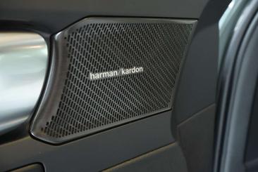 Volvo EC40 Coupé SUV Single Motor Extended Range — photo 17