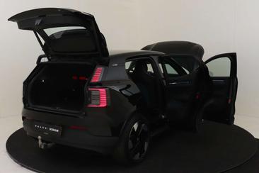 Volvo EX30 Single Motor Extended Range — photo 17