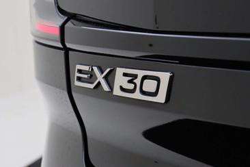 Volvo EX30 Single Motor Extended Range — photo 32