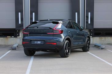 Volvo EC40 Coupé SUV Single Motor Extended Range — photo 11