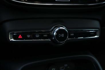 Volvo EC40 Coupé SUV Single Motor Extended Range — photo 32