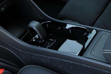 Volvo EC40 Coupé SUV Single Motor Extended Range — photo 33